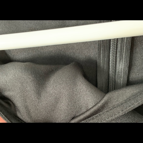 Short sleeve short black comfortable dress. - Picture 7 of 9